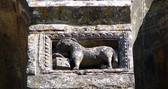 Détail façade Sainte-Colombe - Val-de-Bonnieure